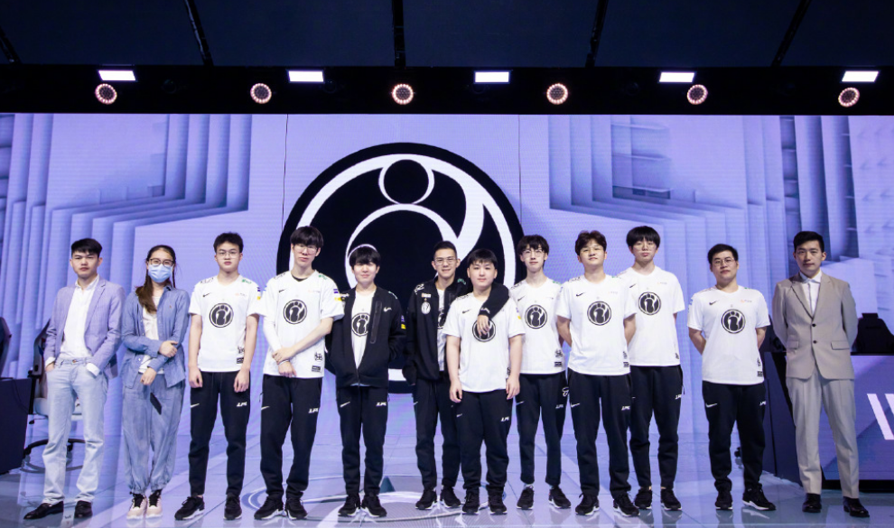 策略正向年 策略正向年