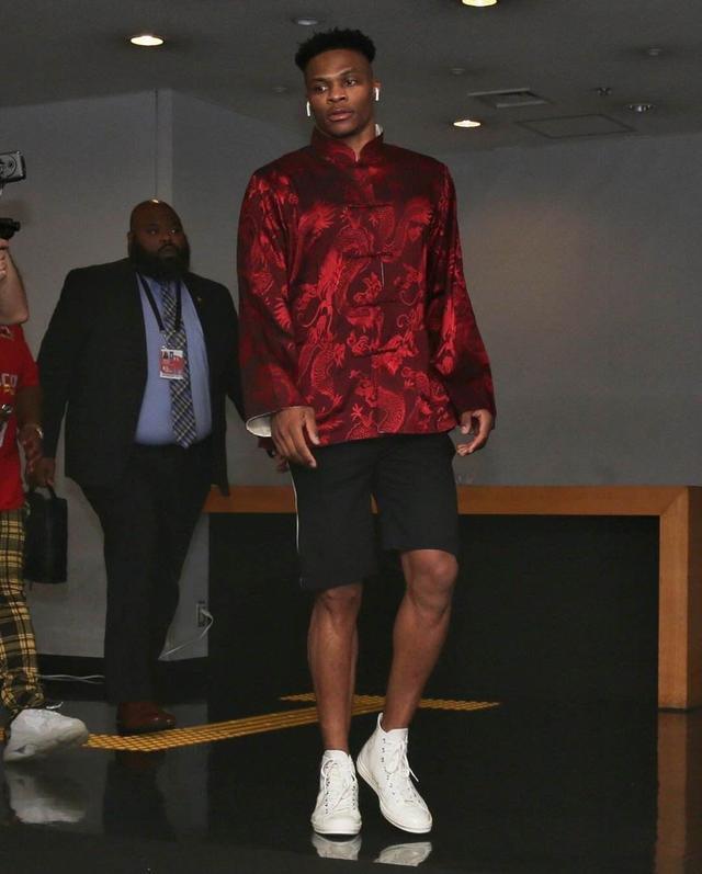 他从历史第 他从历史第